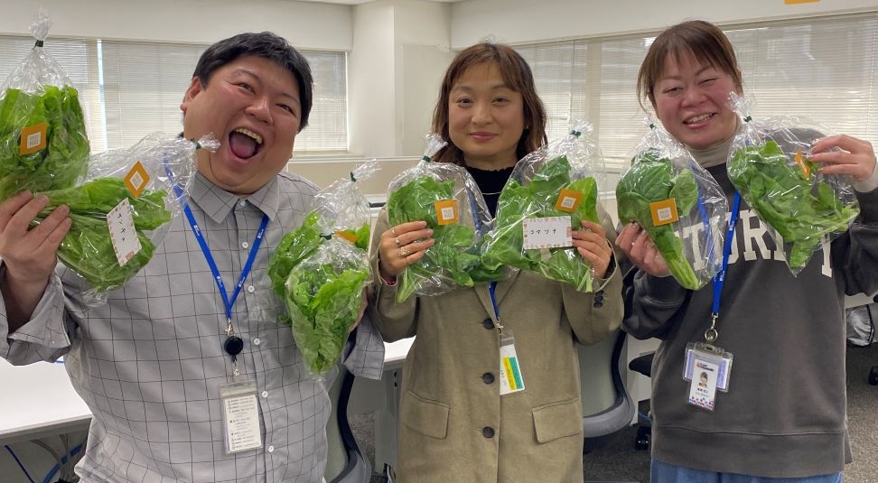 LED菜園野菜の配布実施　【名古屋桜通豊田ビル】