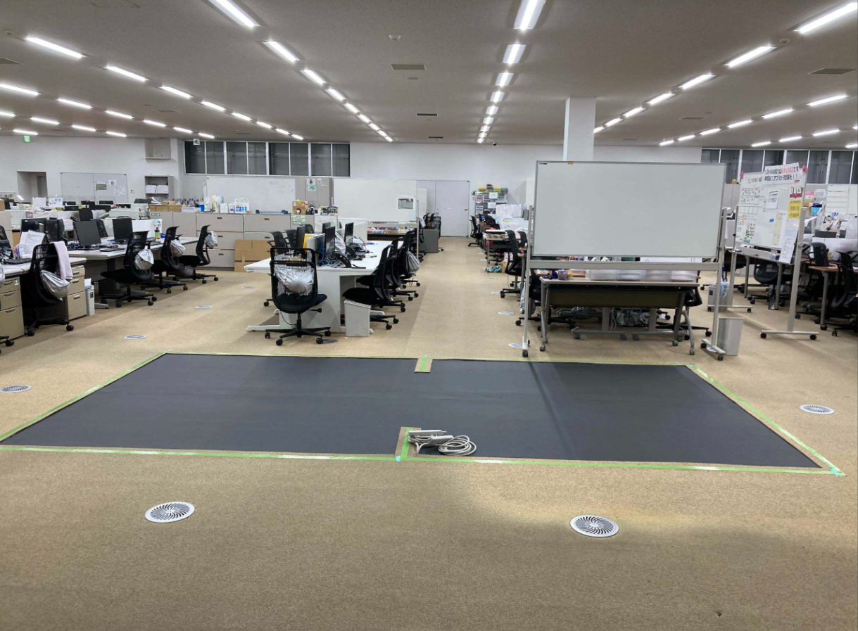 0819_1防水OA下貼りシート施工(イトーキ作業).png