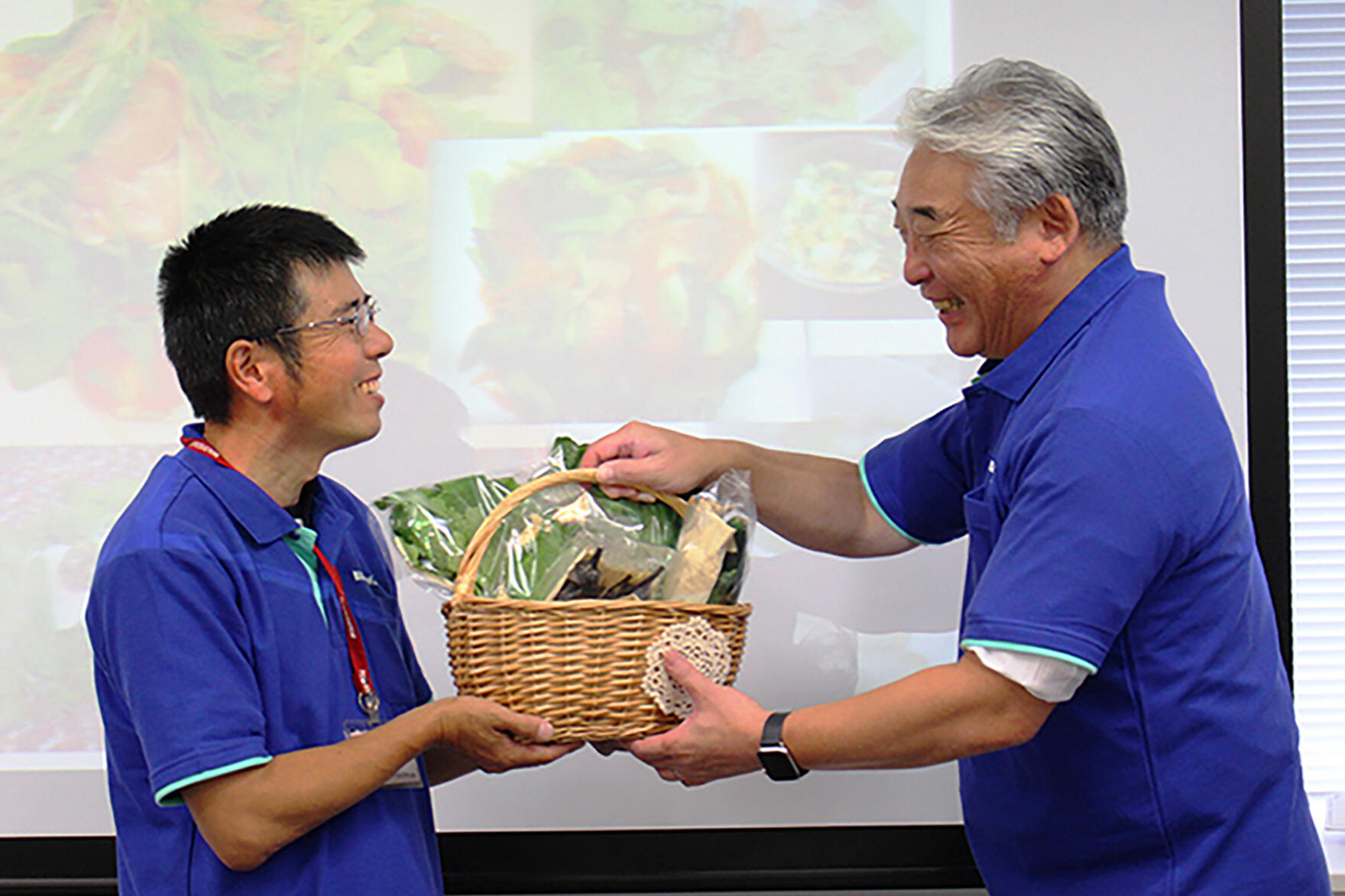 社員が作った新鮮野菜が笑顔を届けてくれた話